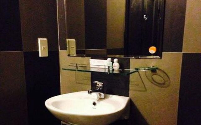 Ruby Bistro Hotel