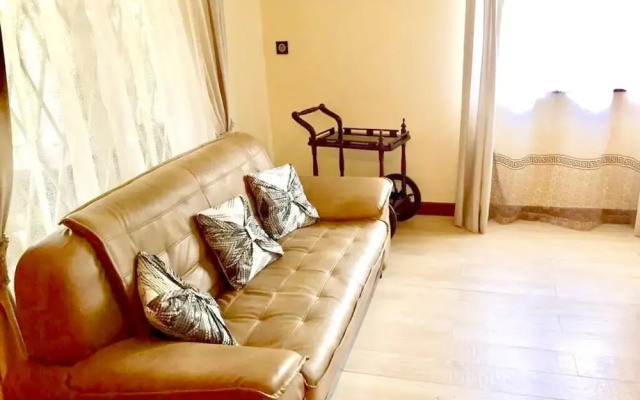 House With 4 Bedrooms in Flic en Flac, With Pool Access, Enclosed Gard