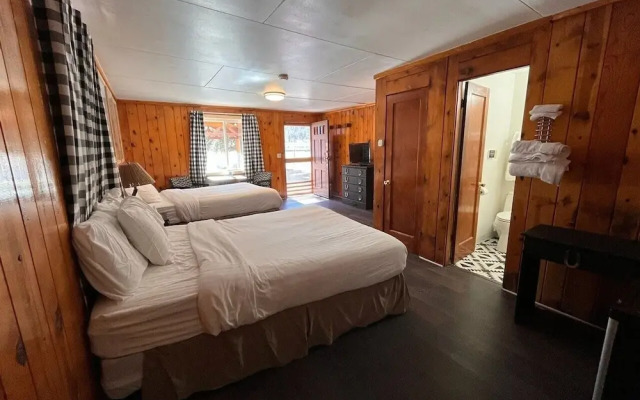 The Spruce Lodge