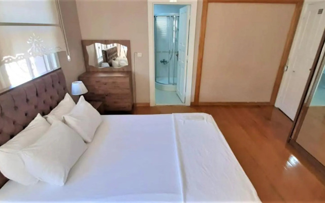 Valentine Suites Hotel