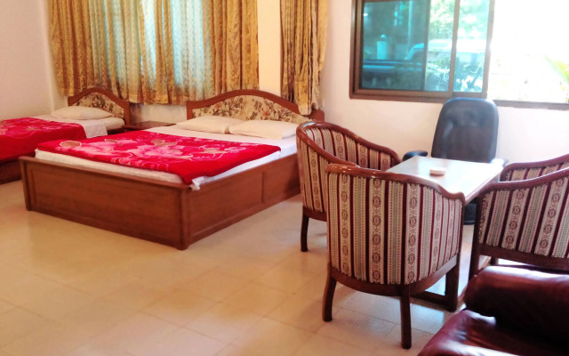 Royal White Elephant Hotel