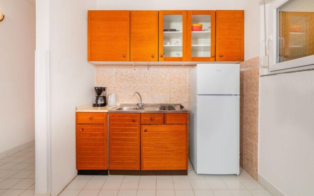 Beautiful Apartment in Supetarska Draga With Wifi and 1 Bedrooms