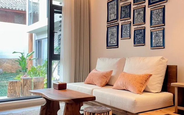 37 Courtyard Baisha Ancient Town