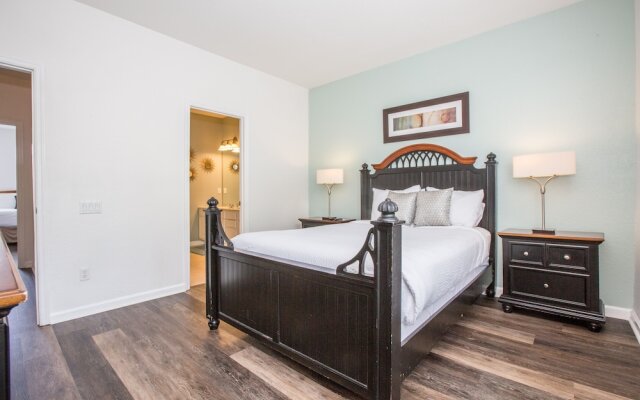 Oasis Escape Townhome 3 Bedroom Condo by Redawning