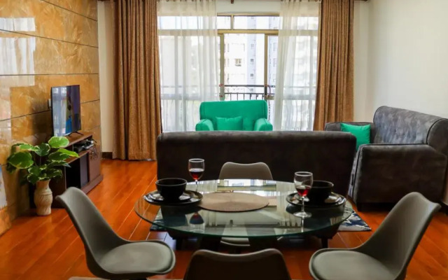 DELUXE 2bedroom plus SQ Apartment at Kilimani-Nairobi