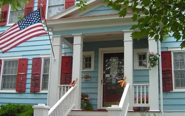 Somewhere Inn Time Bed & Breakfast