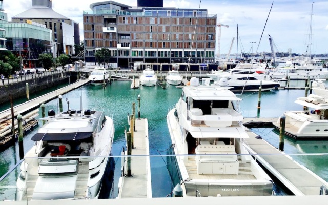 QV Living waterfront 773