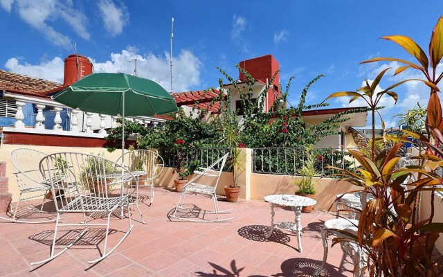 Hostal Casa Las Flores TRINIDAD