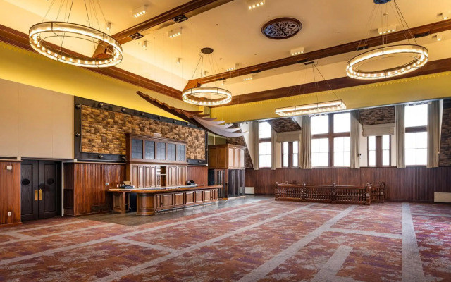 The Richardson Hotel