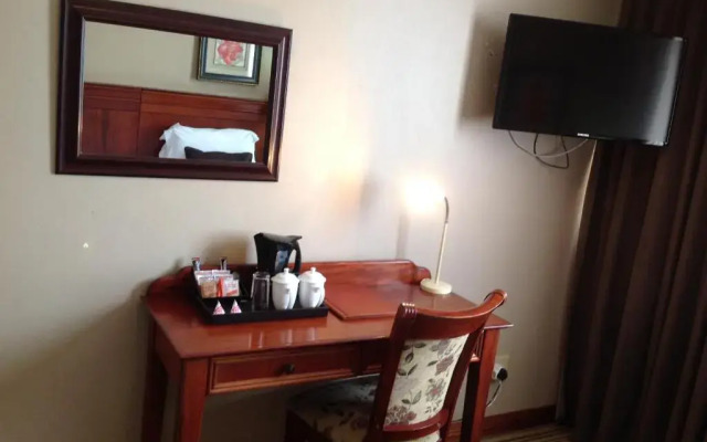 Emakhosini Hotel on East