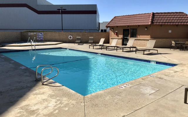 Lompoc Valley Inn & Suites