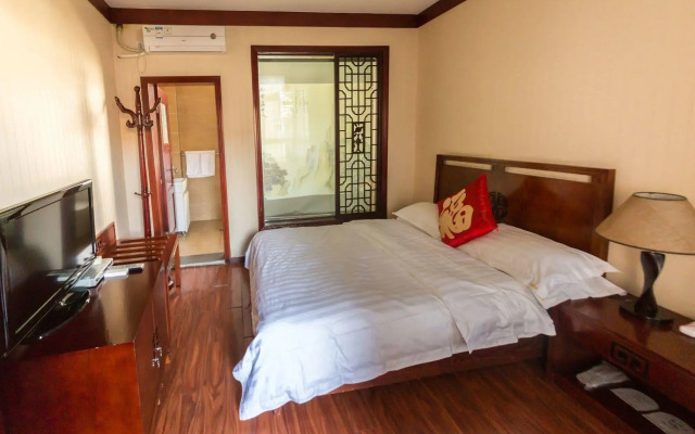 Dali Yinfeng Hotel