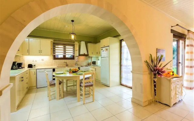disCrete Villa Chromonastiri