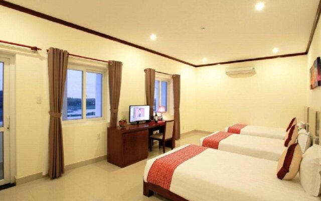 Ban Thach Riverside Hotel & Resort