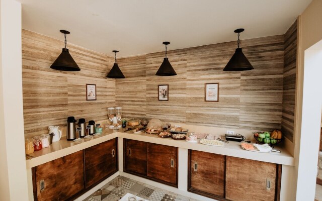 Pousada Paris Hostelli