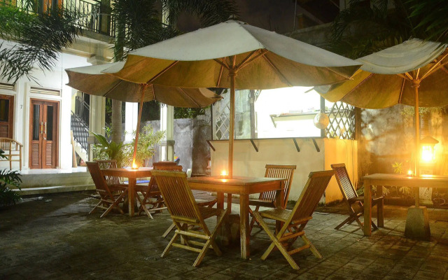 Budget Door Legian Inn