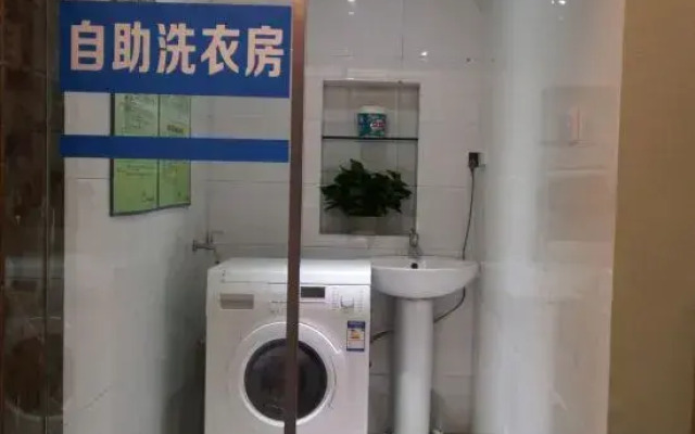 Tiange Theme Hotel (Jianzhong Branch)