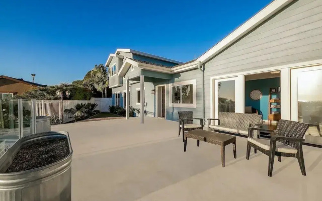 1185 Tamarack 4 Bedroom Home by RedAwning
