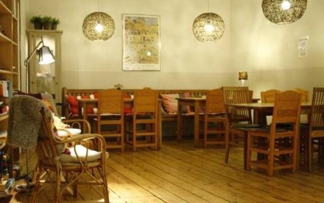 Castanea Old Town Hostel