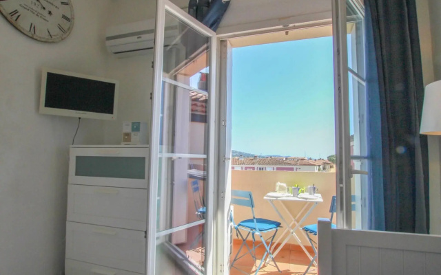 Snug holiday home in Port Grimaud near the beach