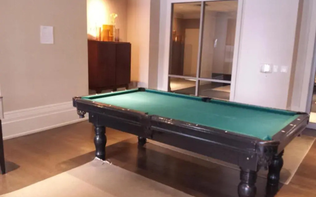 2 Bedroom 1 Bathroom Prime Location in Mississauga