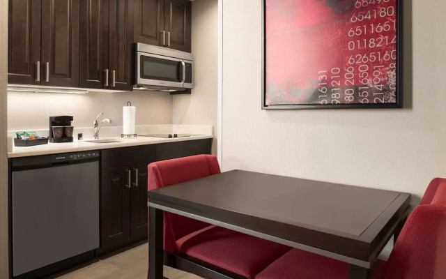 Homewood Suites By Hilton Milwaukee Downtown