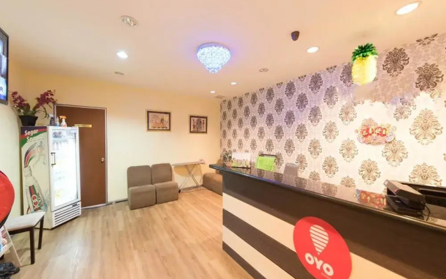 OYO 162 FB Hotel