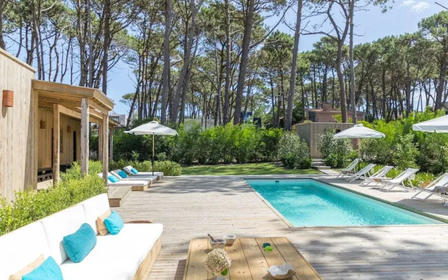 Casa Flor - Adults Only