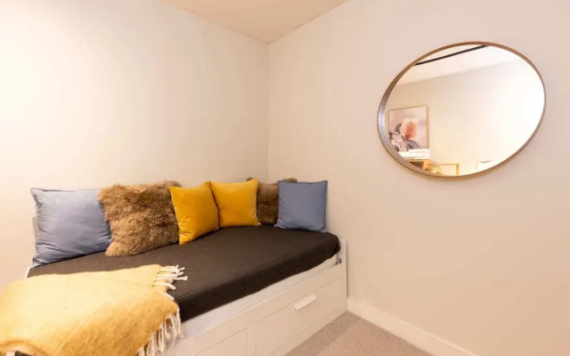 2-bed in South Melbourne w/ Beautiful City Views