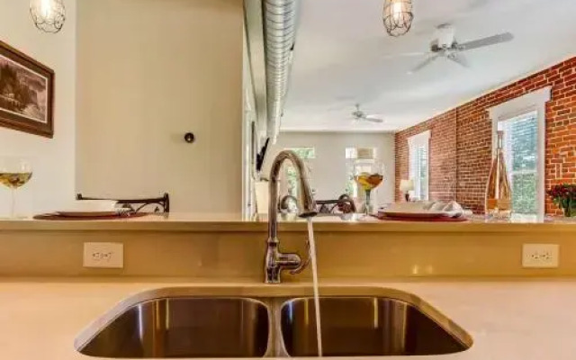 JBH 115 W 2nd Apt #3