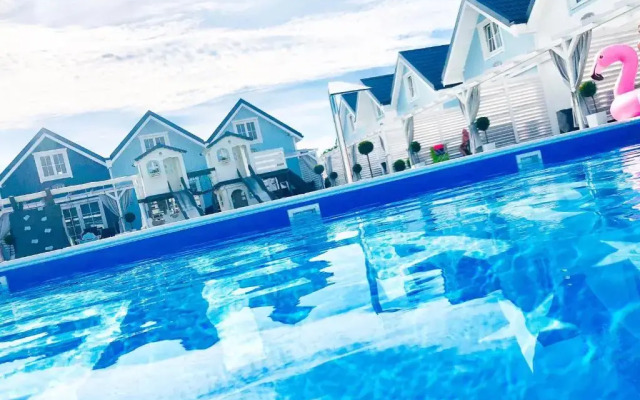 BALTIC FAMILY cottages Swimming pool Kids Club Bicycles