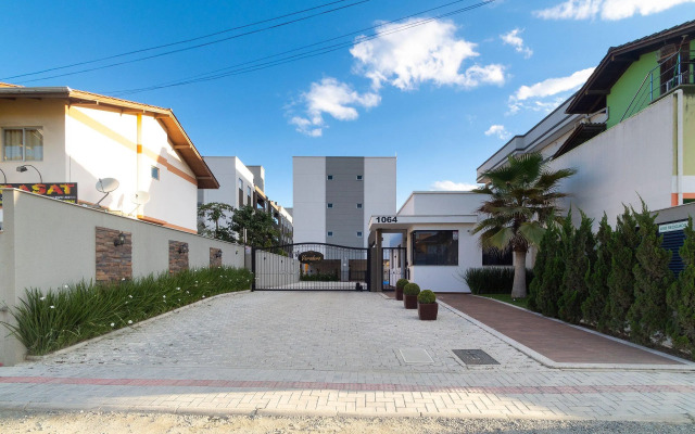 Aluguel Apartamento 2 Quartos Sendo 1 Suite Bombas/Sc