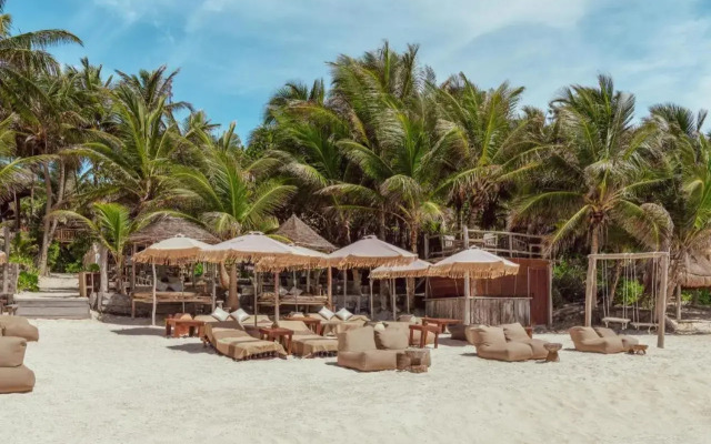 Luxury 3 Bedroom Retreat & Private Pool in Aldea Zama