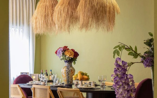 Vibrant 3Bed Villa - A Deco Retreat