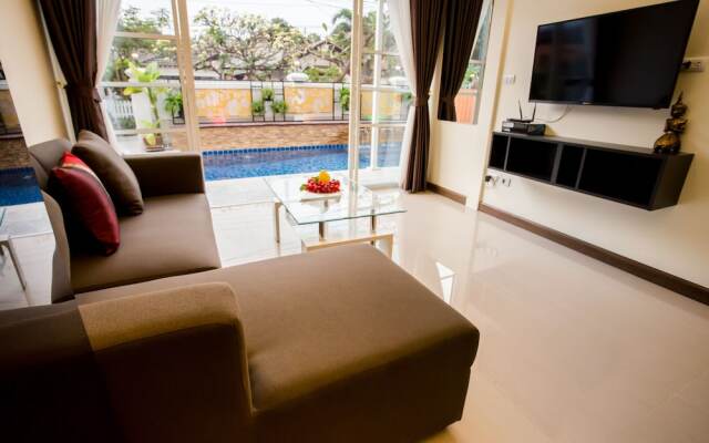 Grand Condo Montra Pool villa