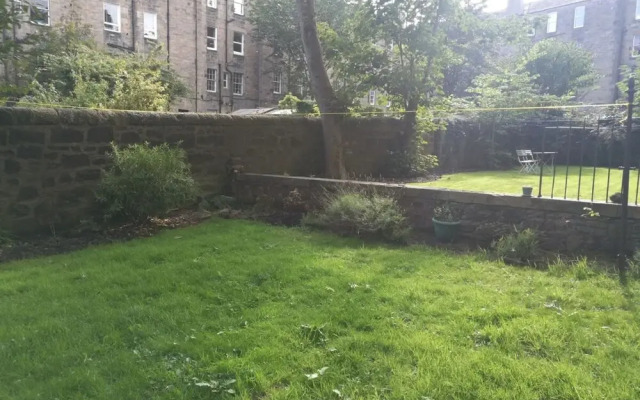 3 Bedroom Flat in Marchmont
