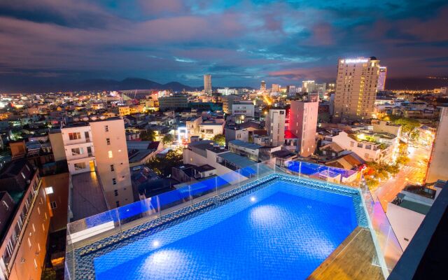 Central Hotel & Spa