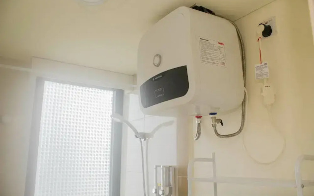 Comfort 2Br At Meikarta Apartment