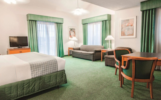 La Quinta Inn by Wyndham Indianapolis Airport Lynhurst
