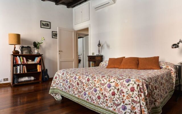 Spanish Steps Apartment
