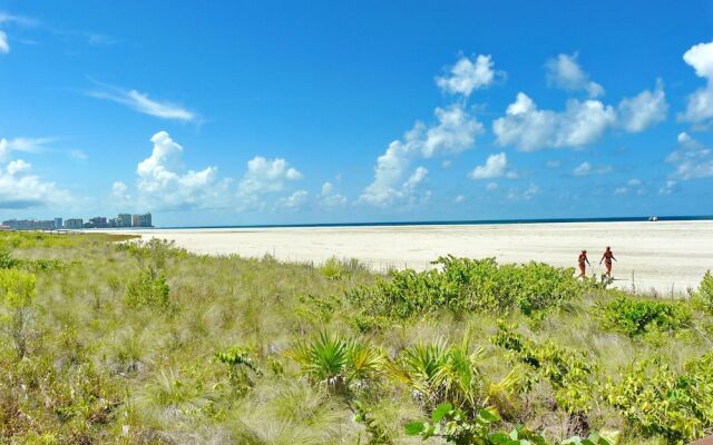 South Seas Tower 1-307