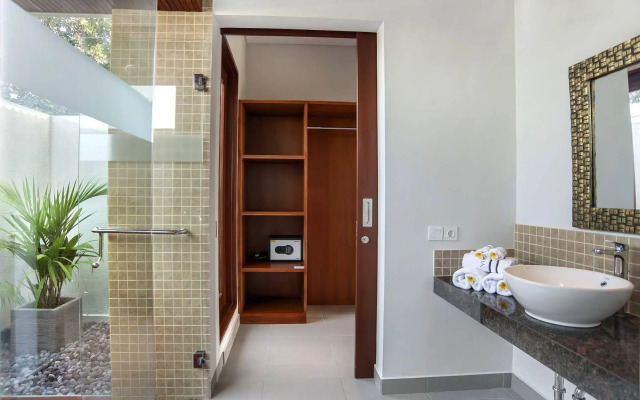 Villa Yenian by Villa Finder