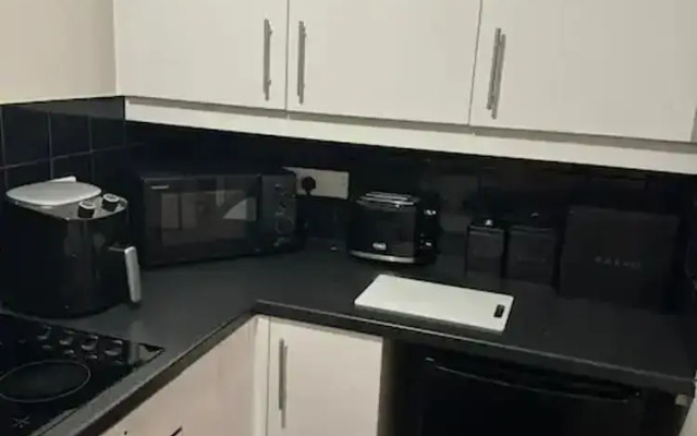 3 Floor 2 Bedroom House
