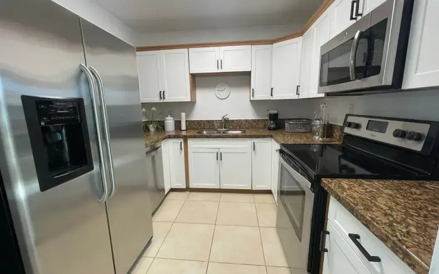Cozy and Super Location 2 BR