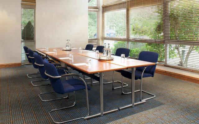 Holiday Inn Swindon by IHG