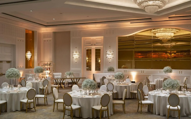 Sheraton Universal Hotel