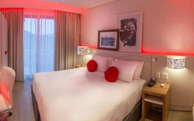 Peermont Metcourt - Thaba Moshate