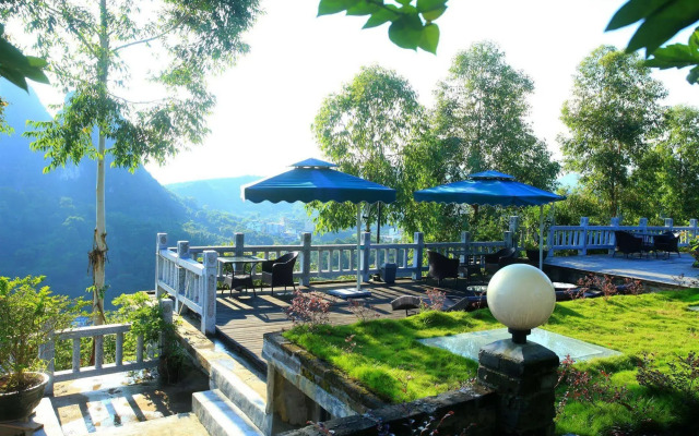 Yangshuo Dongling Resort