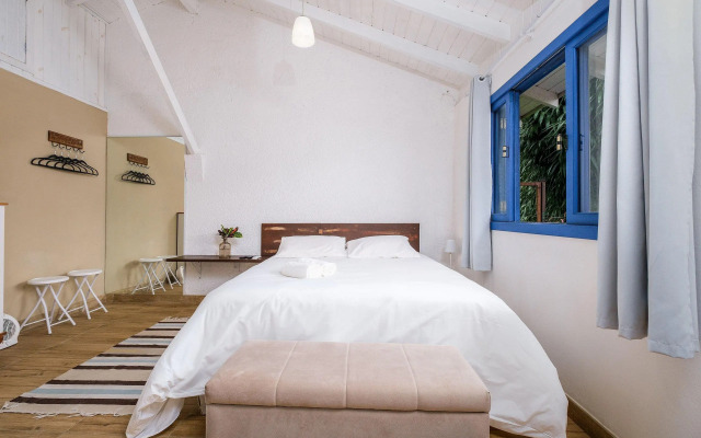 Charmoso studio beira Lagoa da Conceição JHG1733