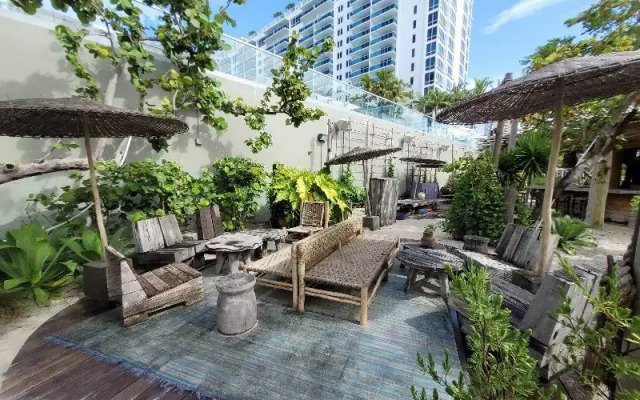 Ba Miami Condo